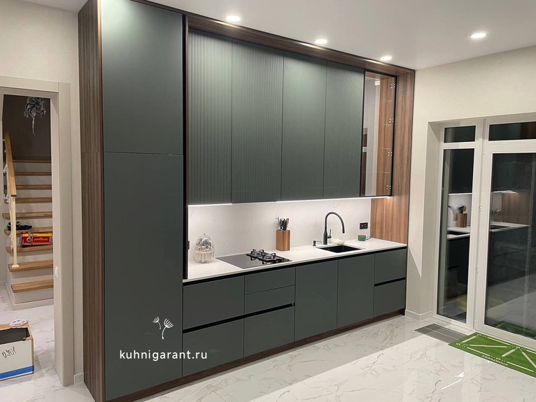 кухня Кухня хвоя эмаль рифленная + двухст. пластик